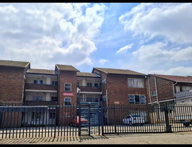 1 BEDROOM APARTMENT FOR SALE IN WINDSOR EAST
